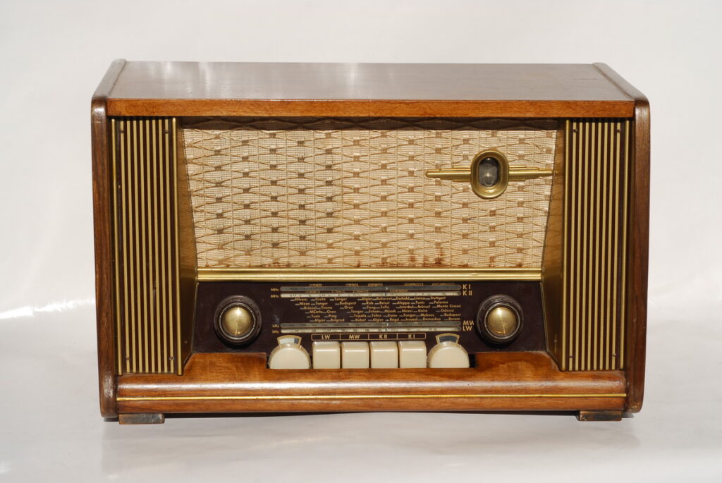 Kaiser Radio W131