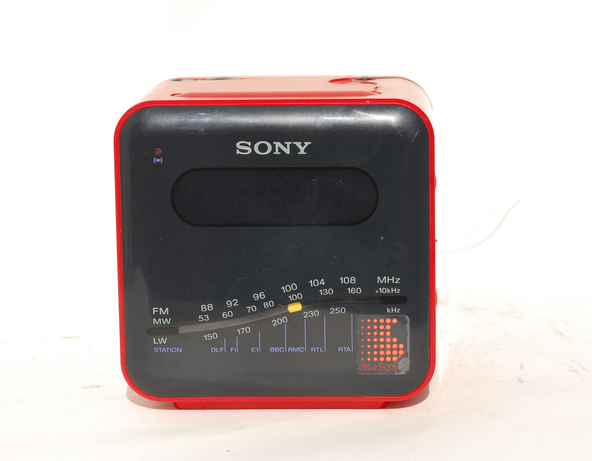 Sony ICF C101L